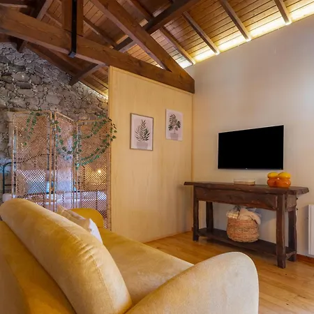 펜션 Host Wise - Rustic House With Pool And Garden *